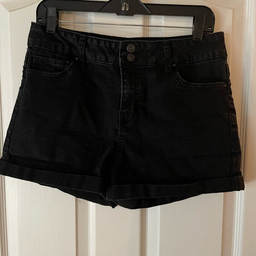 High wasted black jean shorts